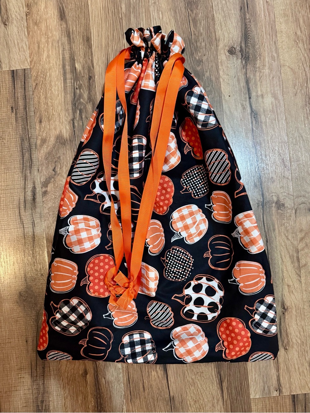 Kids Halloween Pumpkin drawstring trick or treat bag